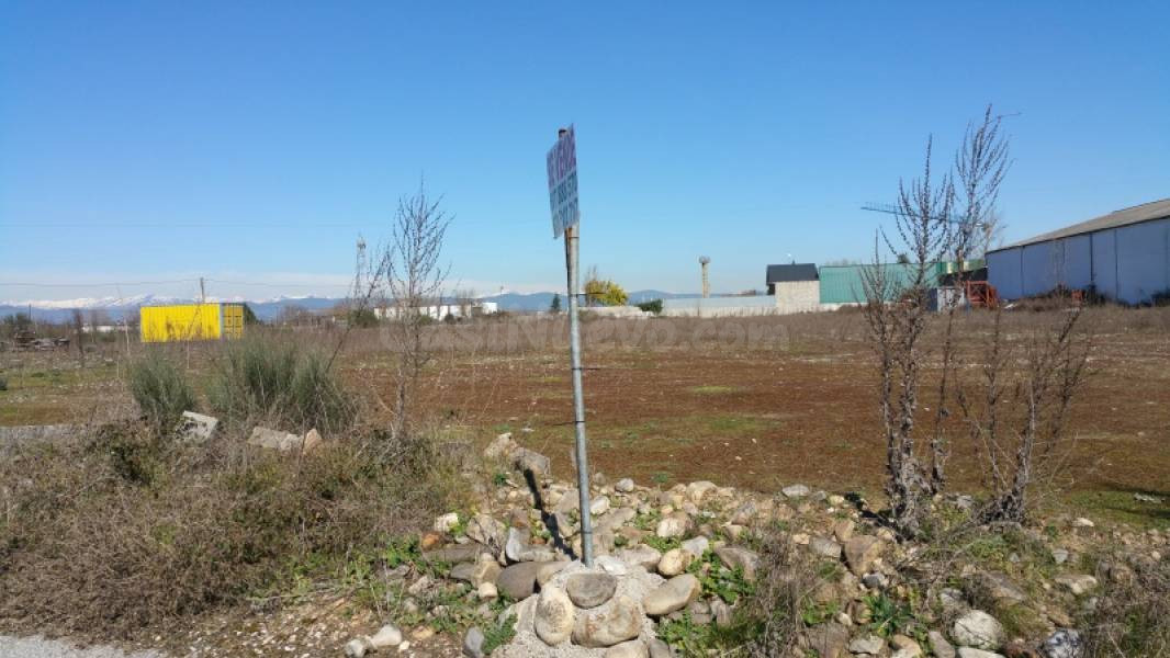 Parcela carretera circunvalacion