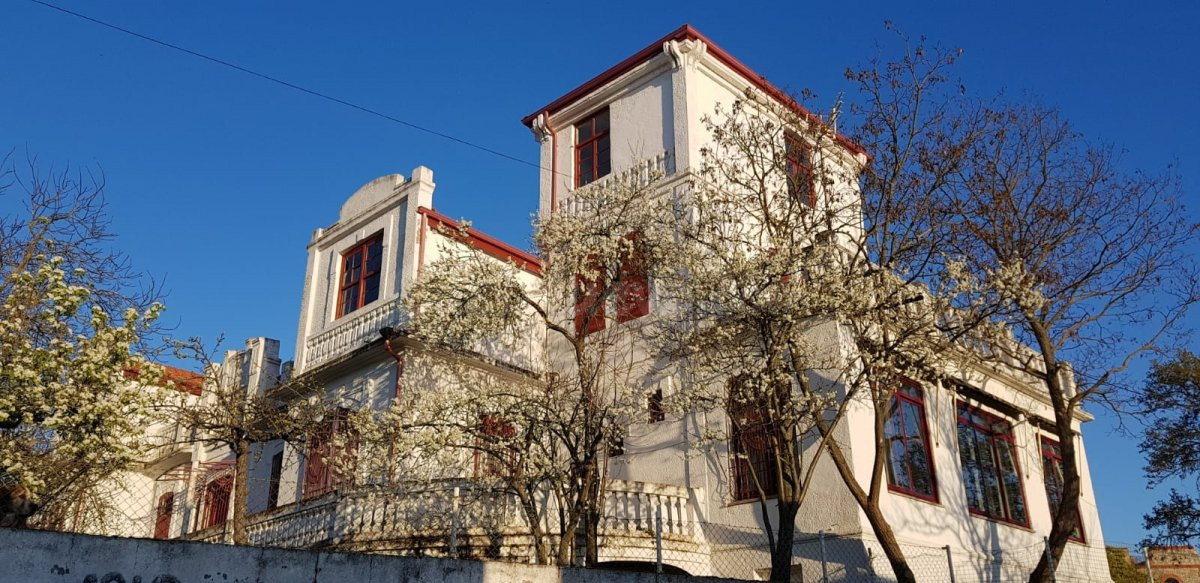 Casa con terreno 934m² en venta - Alta