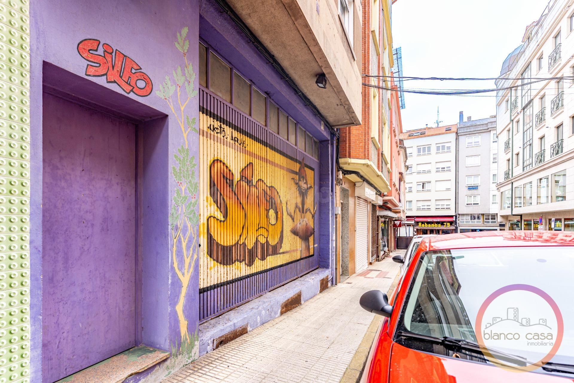 BAJO + SÓTANO en pleno CENTRO de CARBALLO por sólo 62.900 €