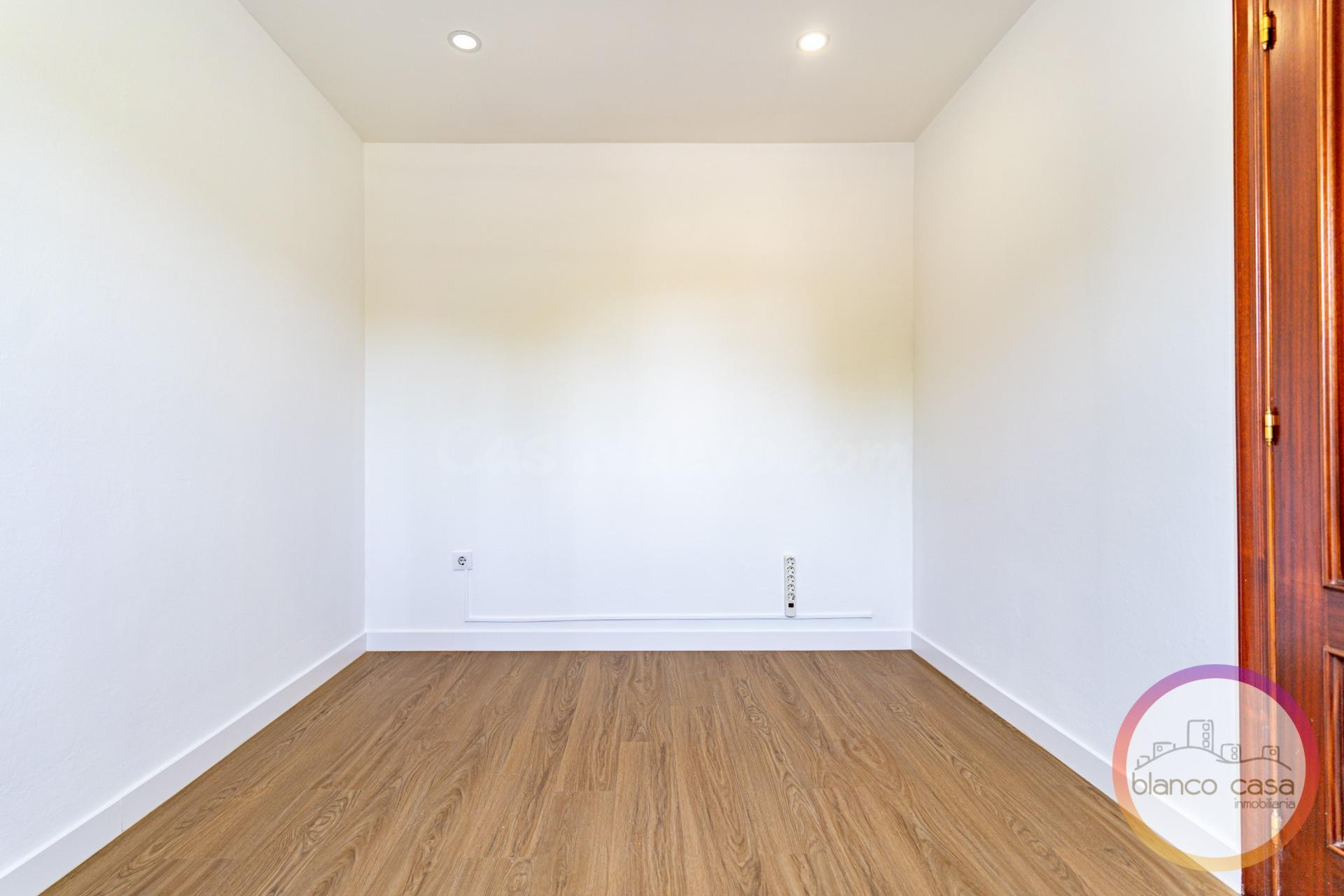 CASA lista para ENTRAR a VIVIR con TERRENO y GARAJE a SOLO 5 - foto 5