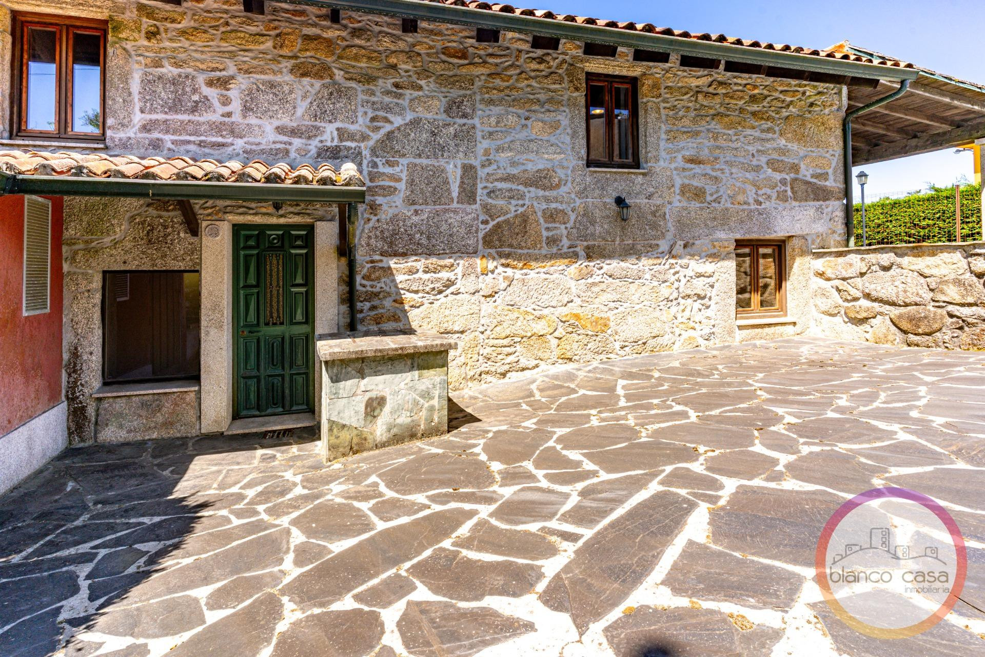 ¡CASA de PIEDRA para ENTRAR a VIVIR en VIMIANZO(A CORUÑA) po