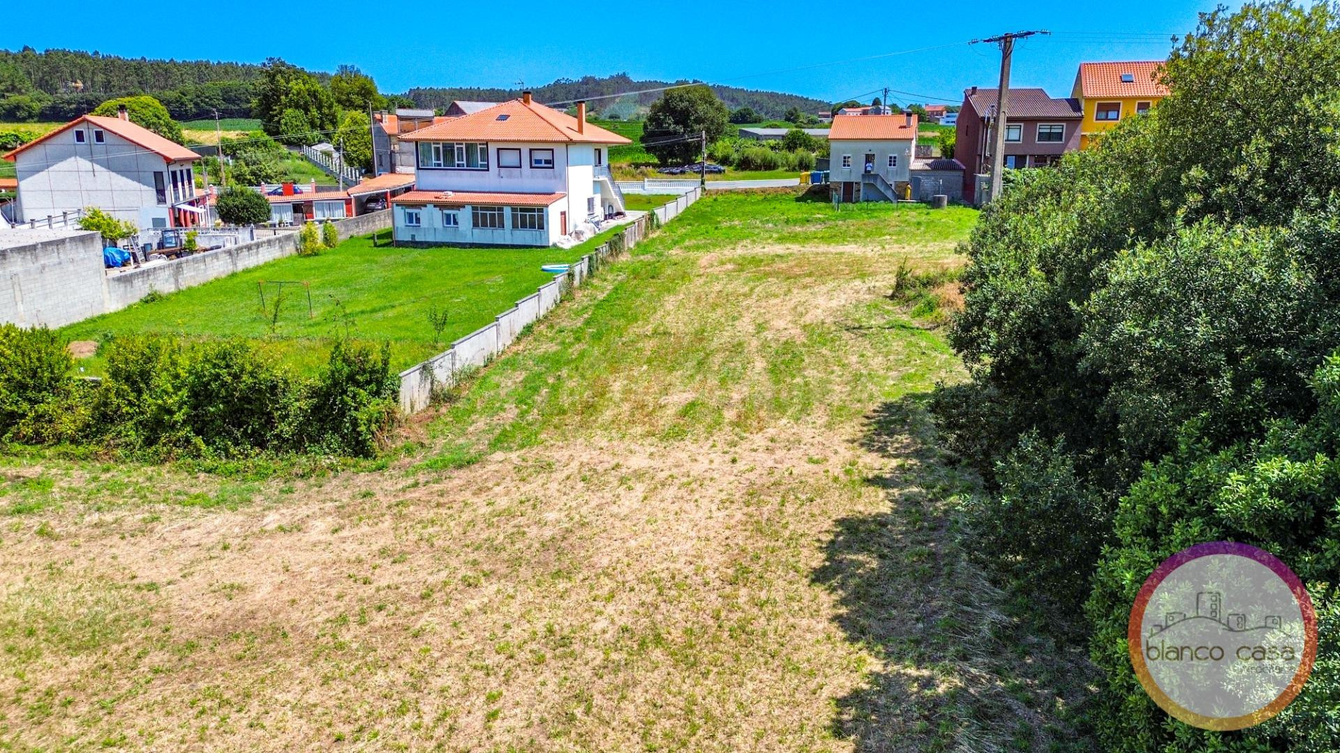 AMPLIO SOLAR en VENTA a 5 Km de la RAZO (Carballo - A Coruña