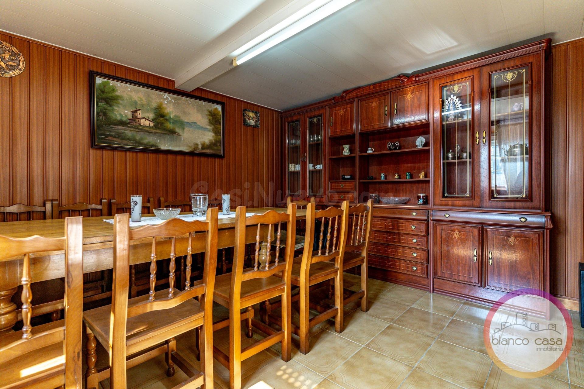 CASA de PIEDRA con HORREO + ALPENDRE en Guldrís (Santa Comba - foto 4