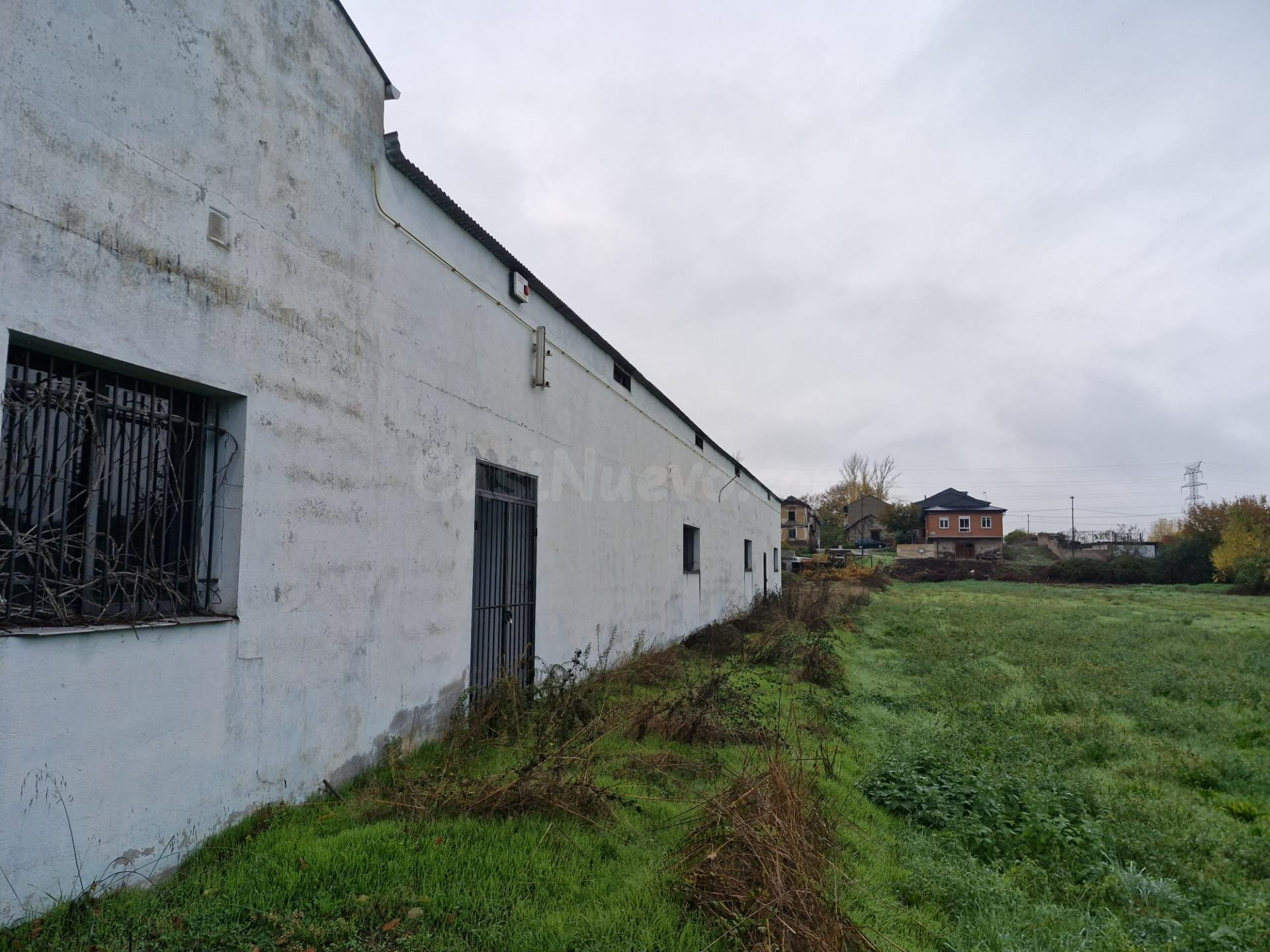 Amplio Almacén en Venta en La Martina, Ponferrada