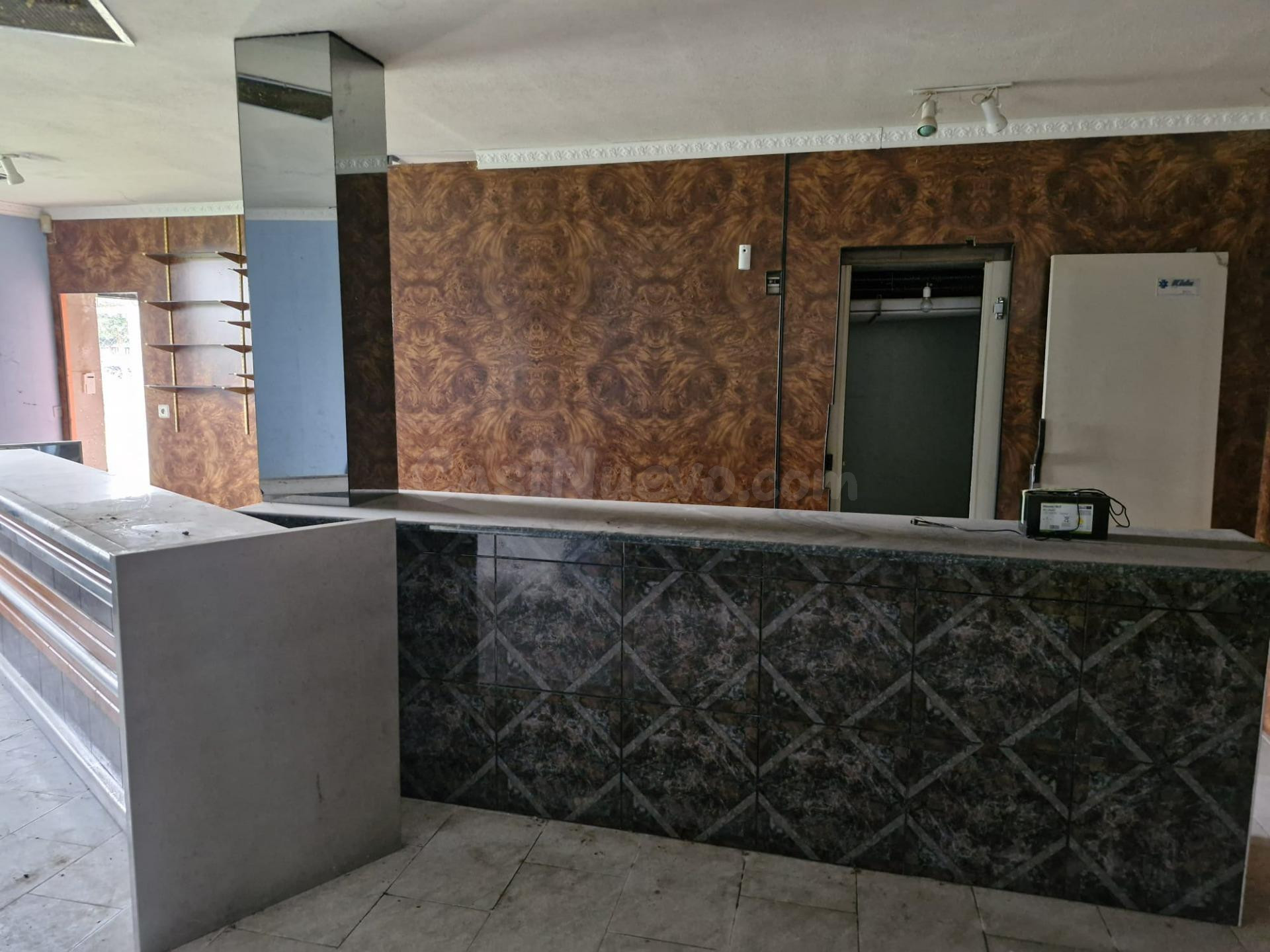 Amplio Almacén en Venta en La Martina, Ponferrada - foto 4