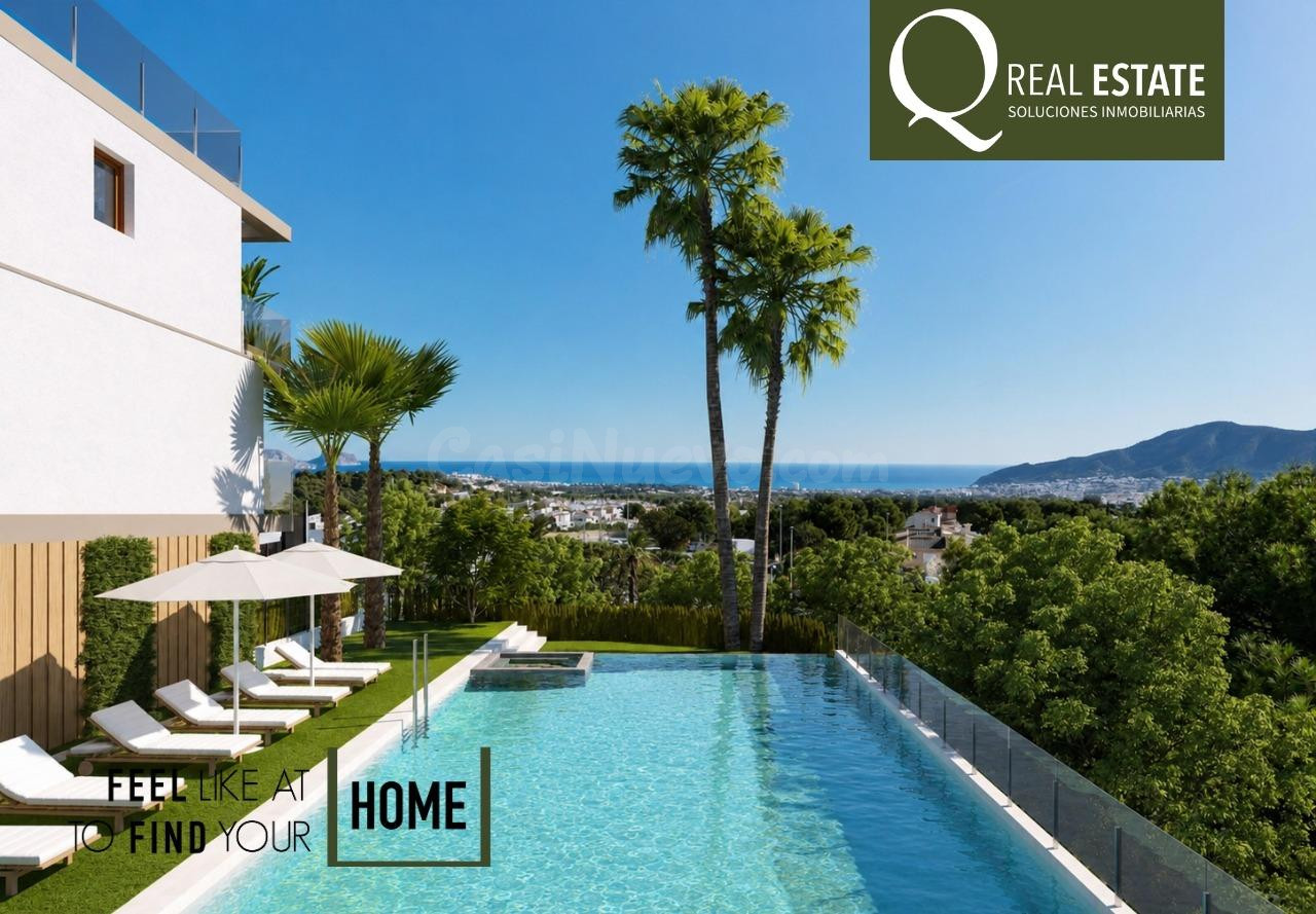 Vivienda de 4 habitaciones con piscina privada y vistas al mar.