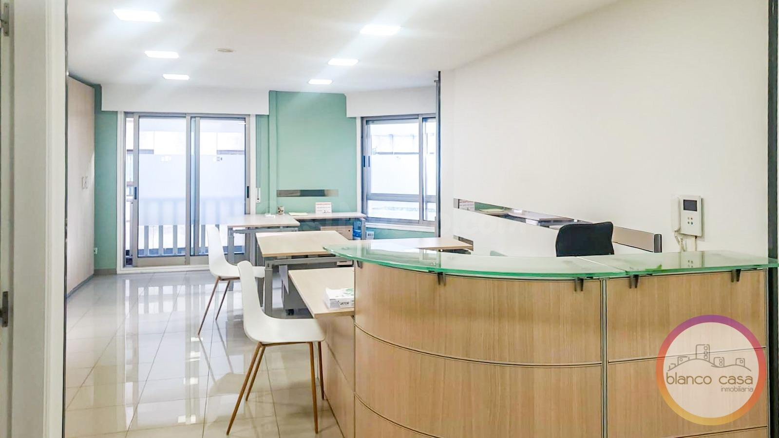 ✨ OFICINA lista para INICIAR ACTIVIDAD en  PLENO CENTRO de CARBALLO (A Coruña)