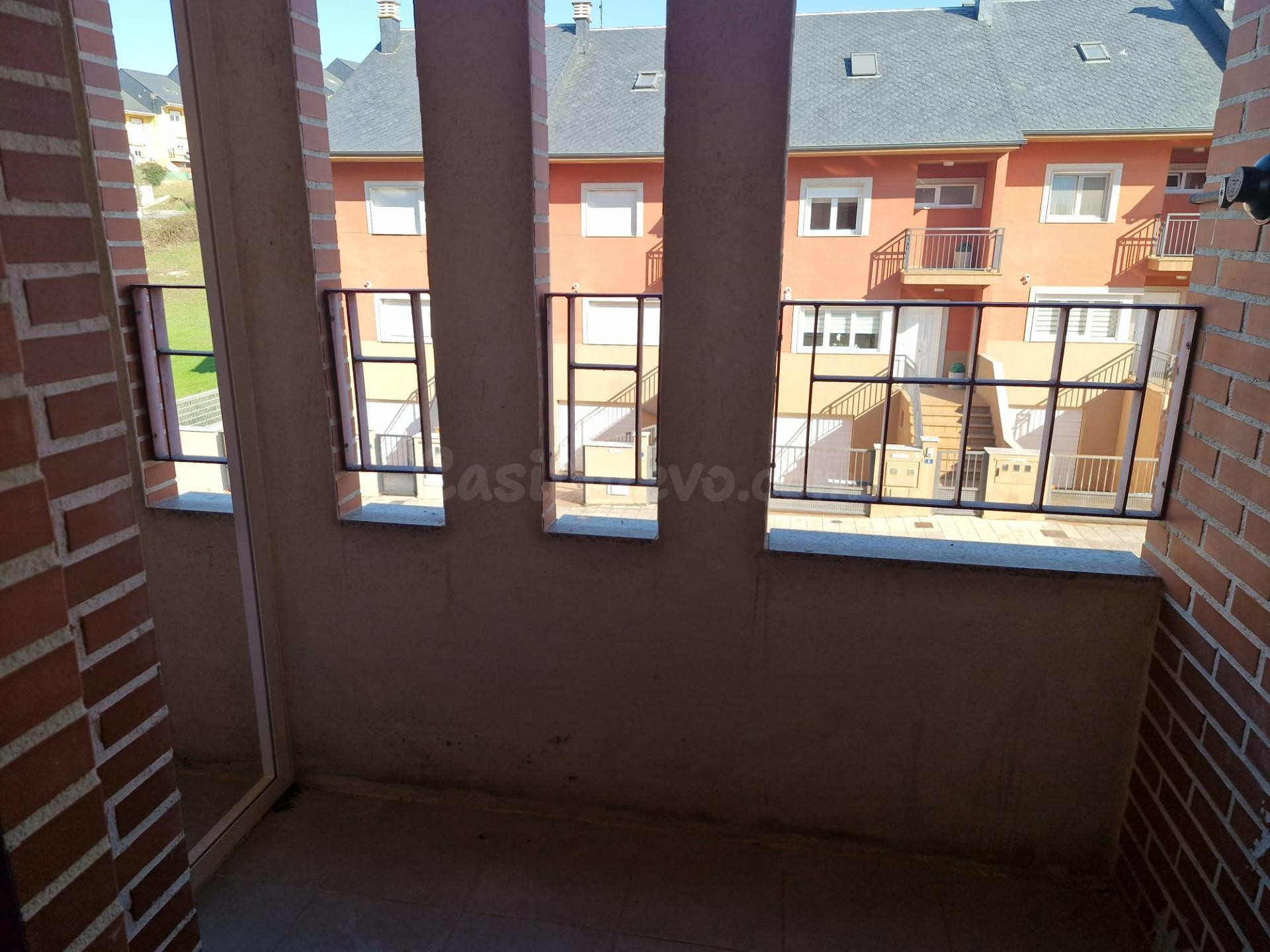 ¡Tu nuevo hogar te espera en Camponaraya! - foto 4