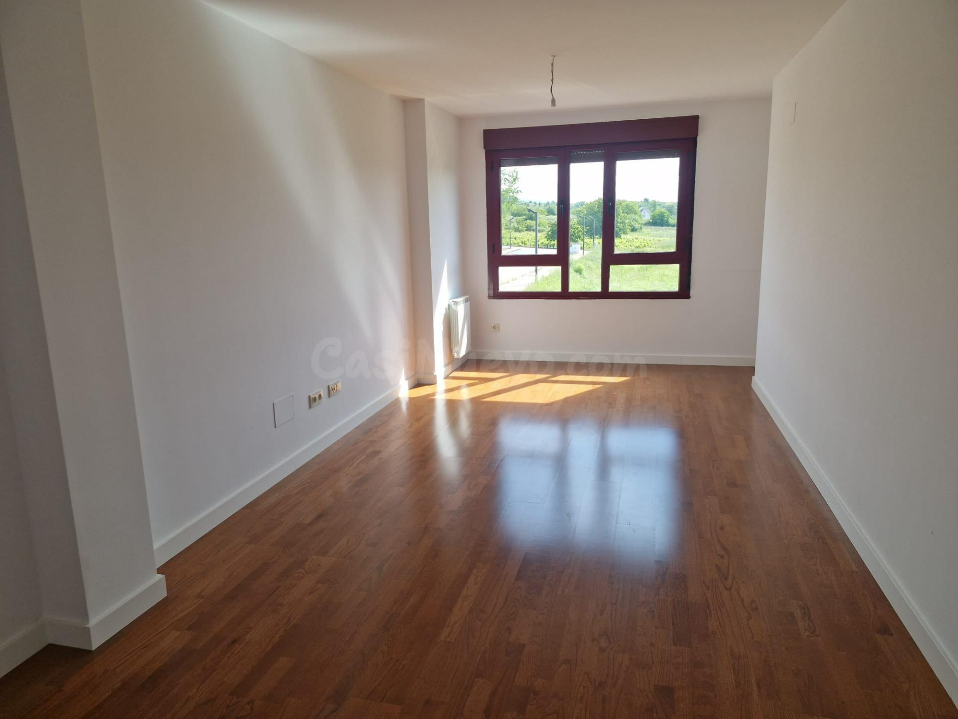 Amplio y Moderno Piso en Camponaraya - Ideal para Tu Familia - foto 4