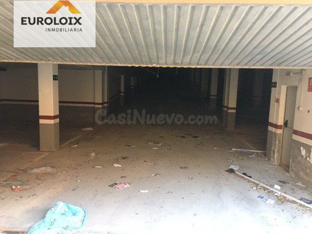 Locales con grandes superficiens en la Cala de Villajoyosa , - foto 2