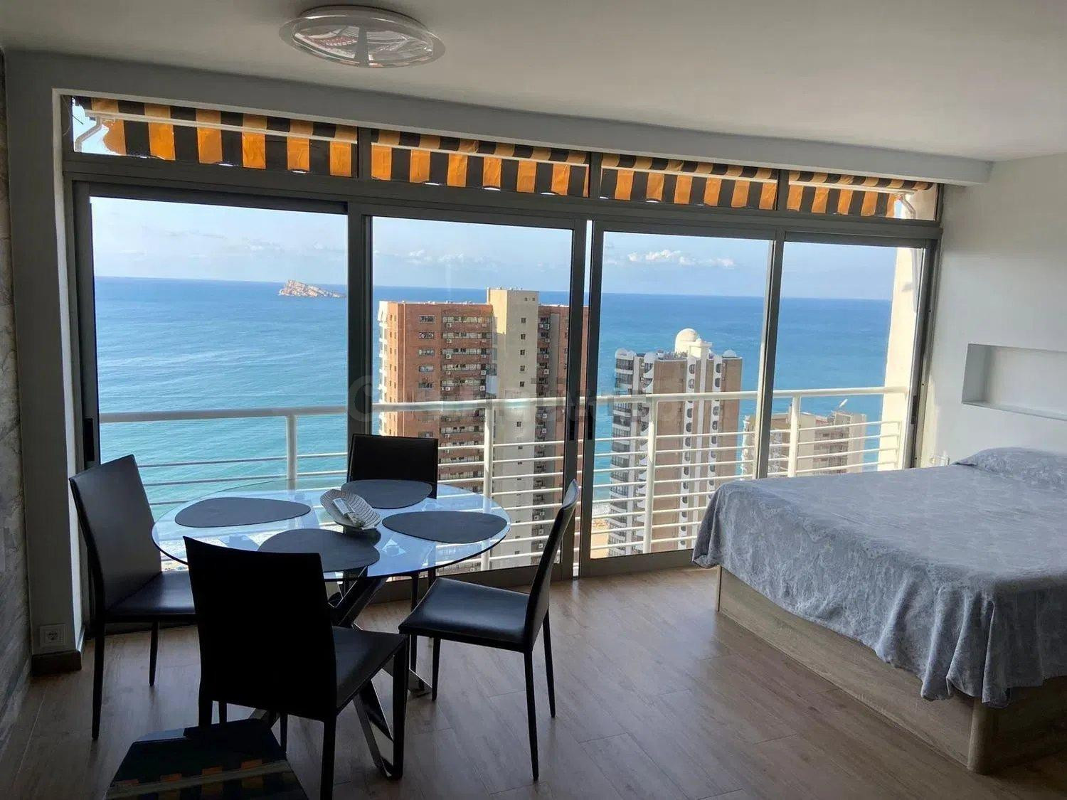 Reformado estudio loft con vistas panorámicos al mar. - foto 2