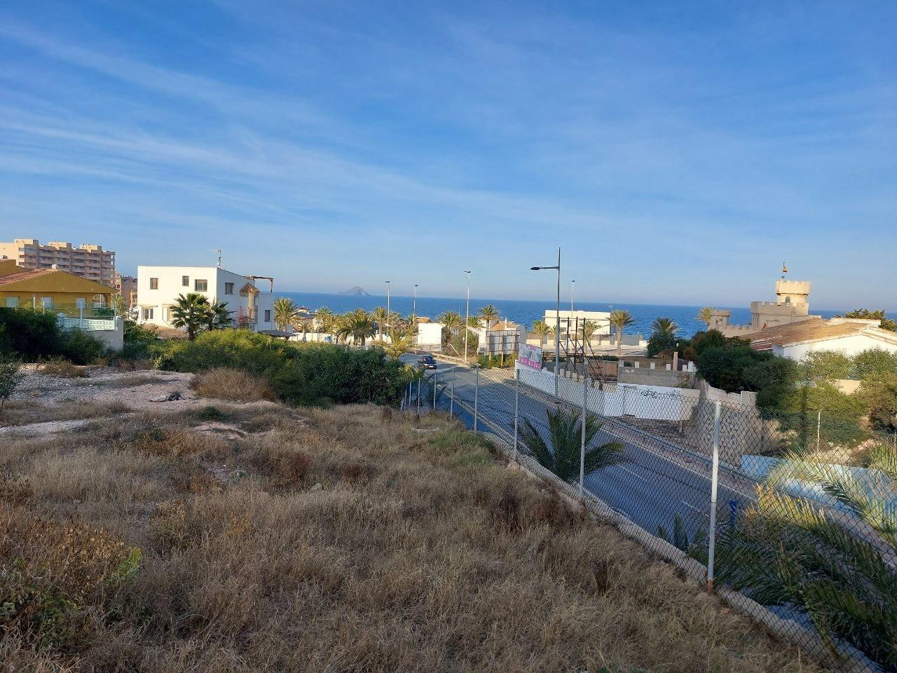 Espectacular terreno en venta en La Manga del Mar Menor - foto 2