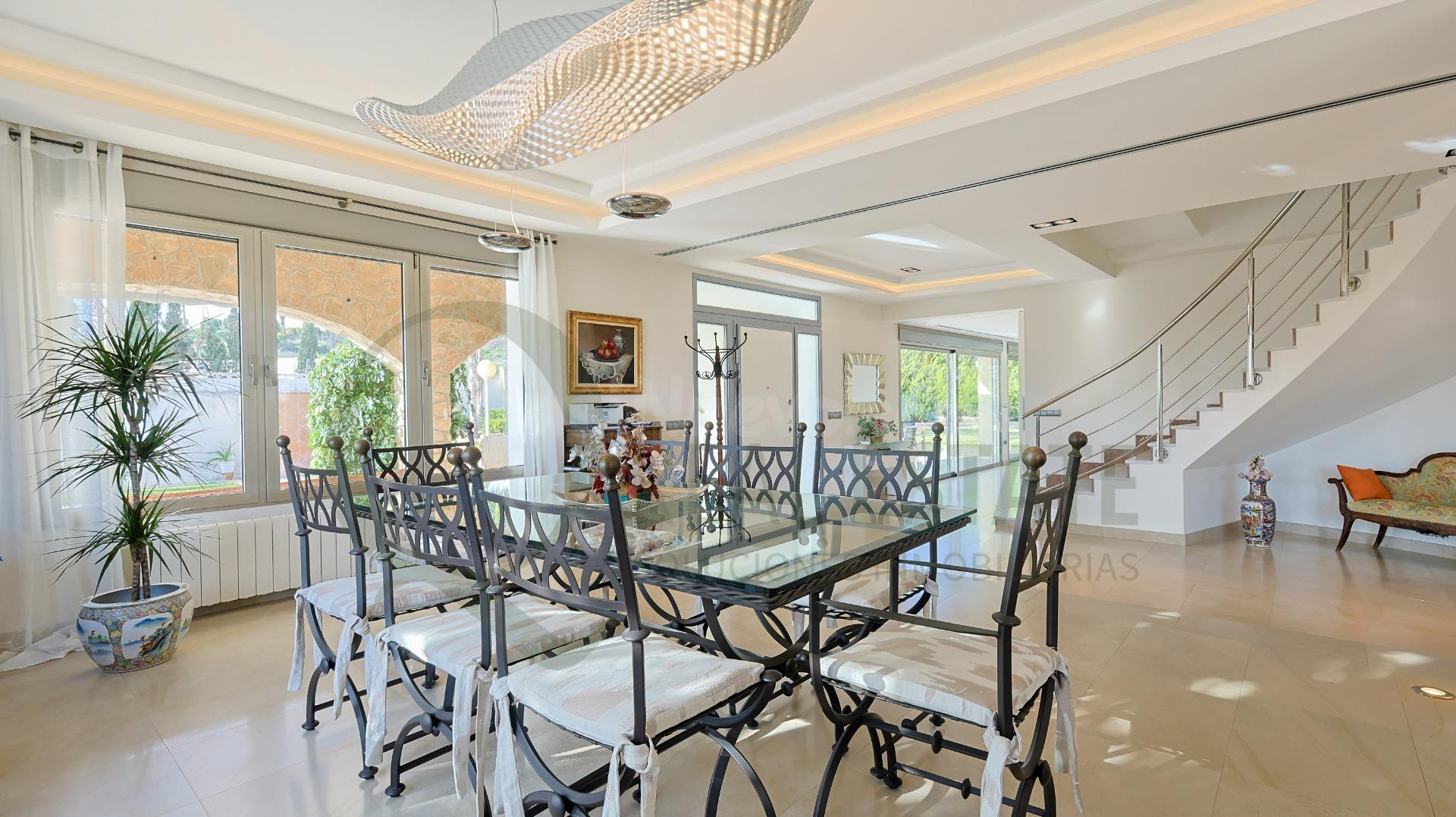 IMPRESIONANTE CHALET EN SAN VICENTE DEL RASPEIG - foto 4