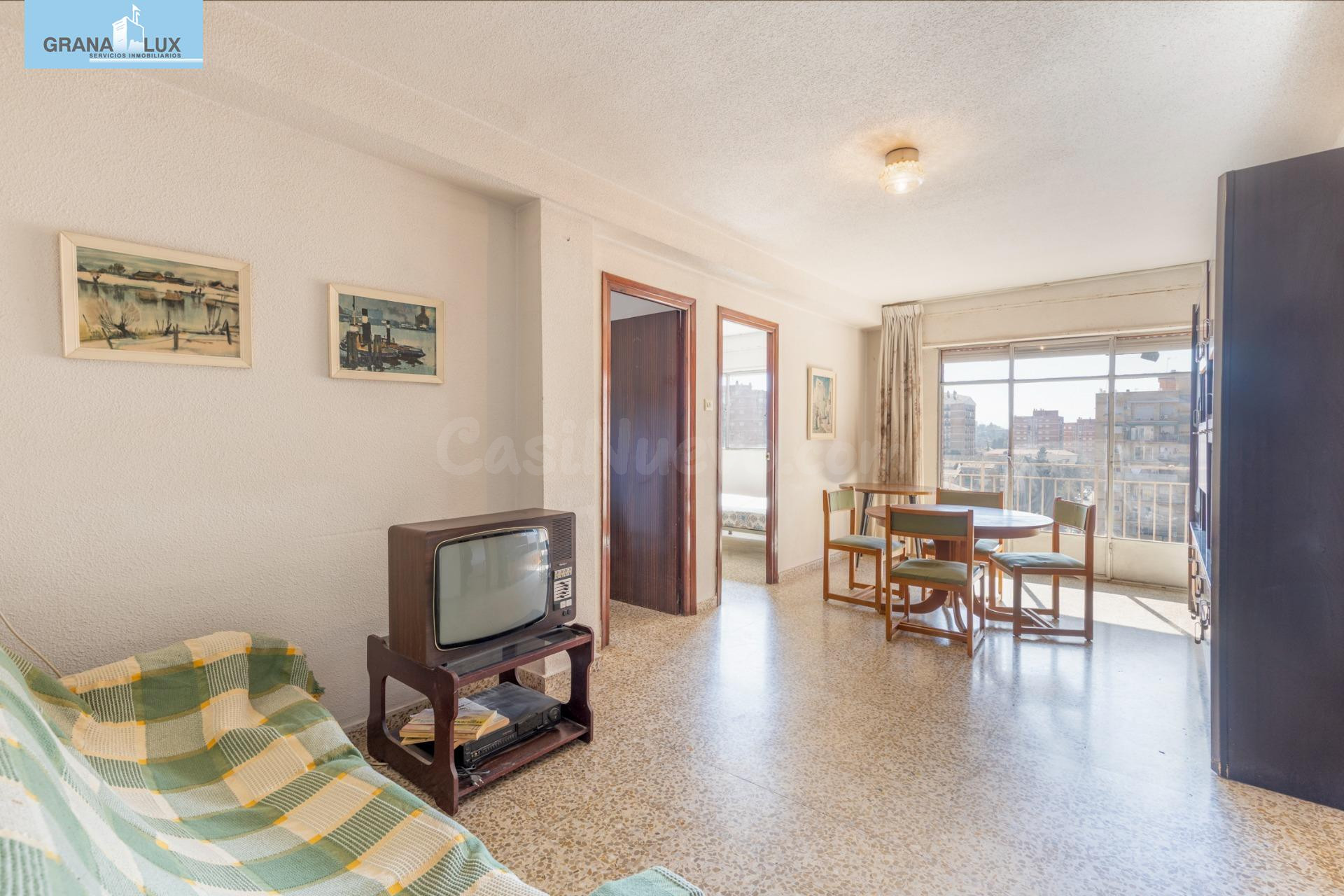 OPORTUNIDAD UNICA DE INVERSIÓN: PISO TOTALMENTE EXTERIOR CON - foto 2