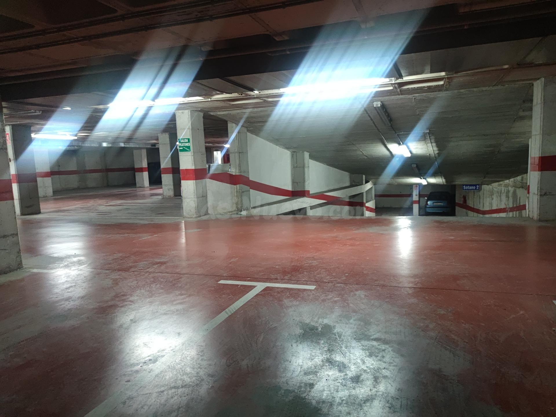 Plaza de garaje en Molina centro - foto 4