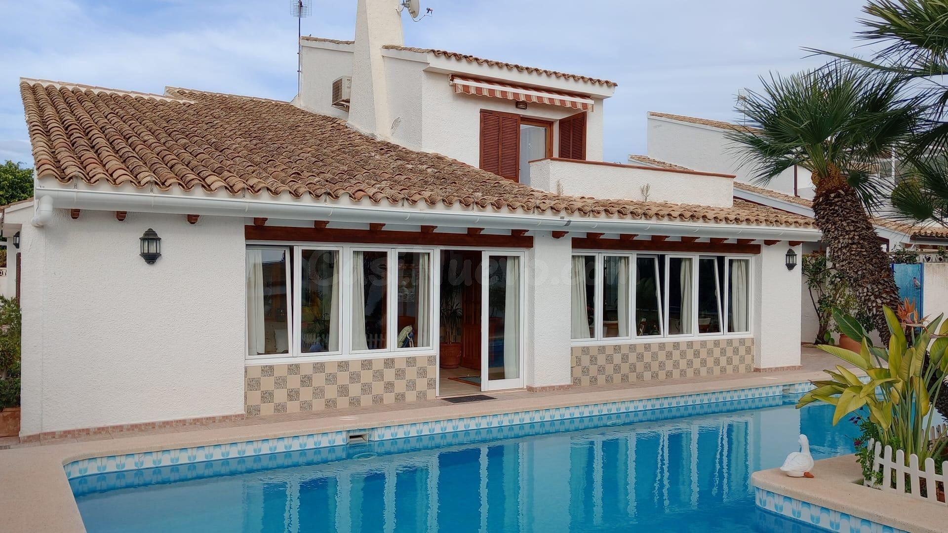Gran chalet independiente en lujosa urbanización Rocas Blanc - foto 3