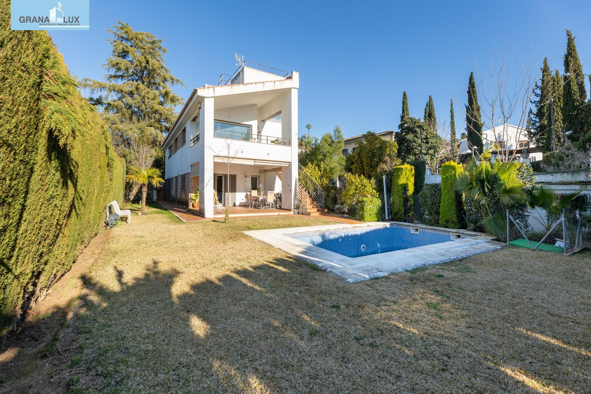 EXCLUSIVA VILLA EN CAJAR