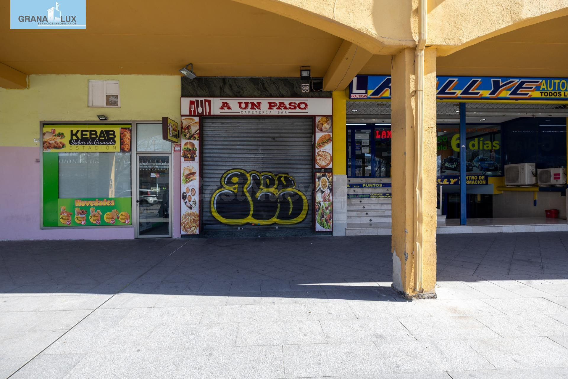 SE VENDE LOCAL COMERCIAL FRENTE estación DE AUTOBUSES