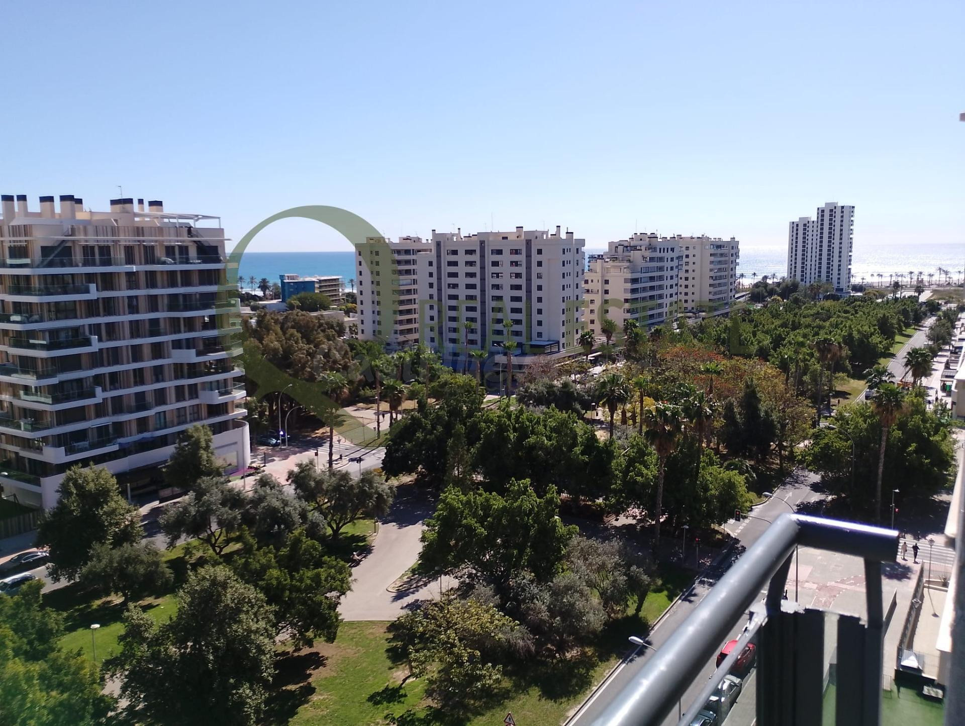 Exclusiva vivienda en PAU 5 con 2 plazas de garaje, a 5 minu - foto 4