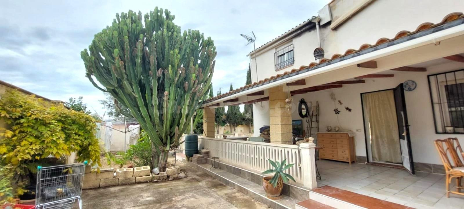 SE VENDE CHALET DE 3 DORMITORIOS CON PISCINA PROPIA EN ORCHE - foto 5