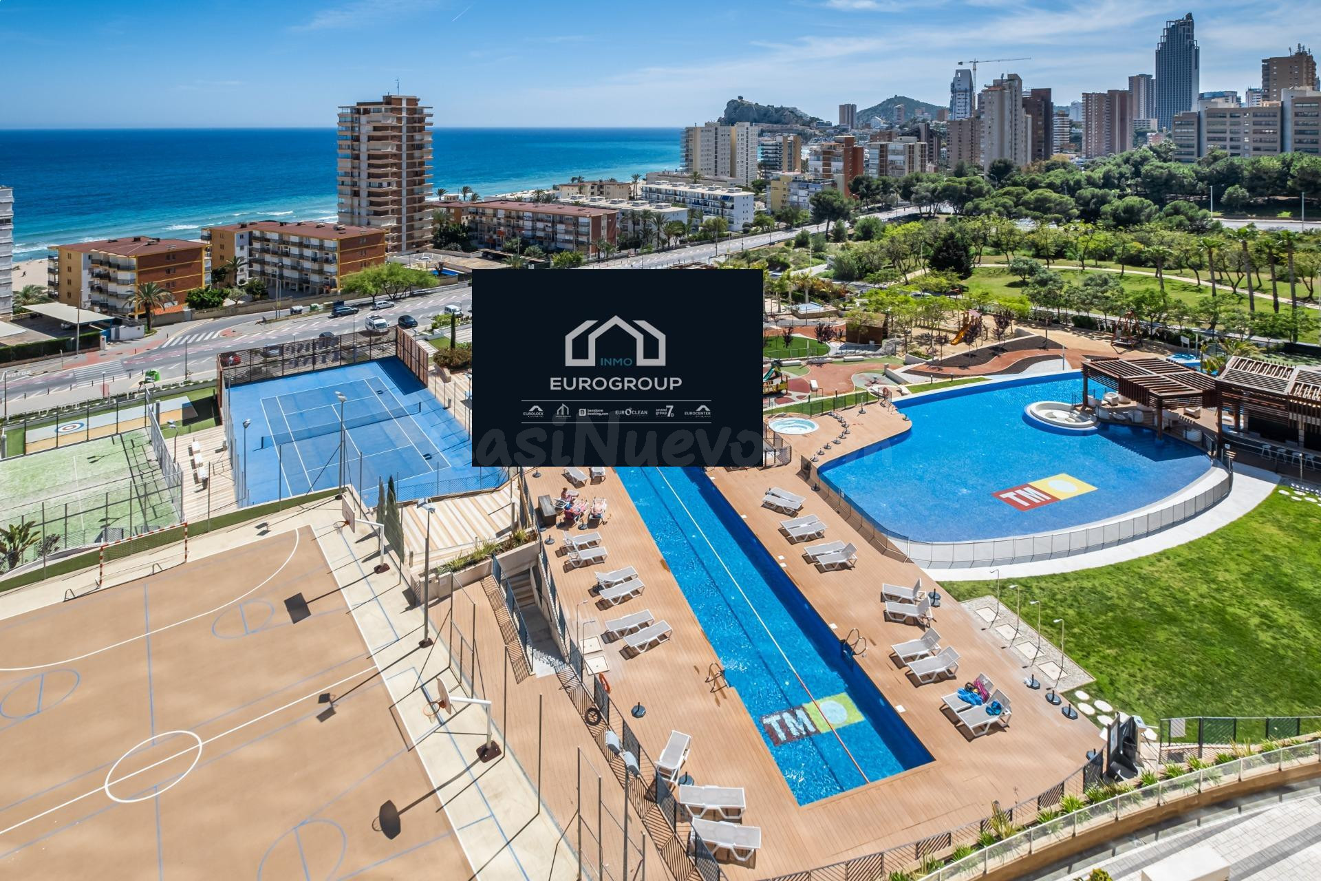 SE VENDE PISO DE 2 DORMITORIOS CON VISTAS AL MAR Y PLAZA DE PARKING EN BENIDORM PONIENTE