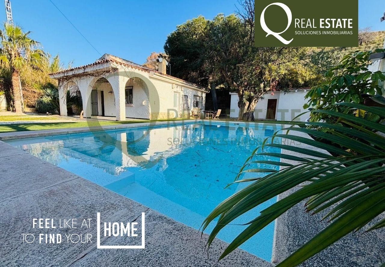 Exclusiva Finca con 3 viviendas independientes en zona  Mutxamel - San Juan de Alicante