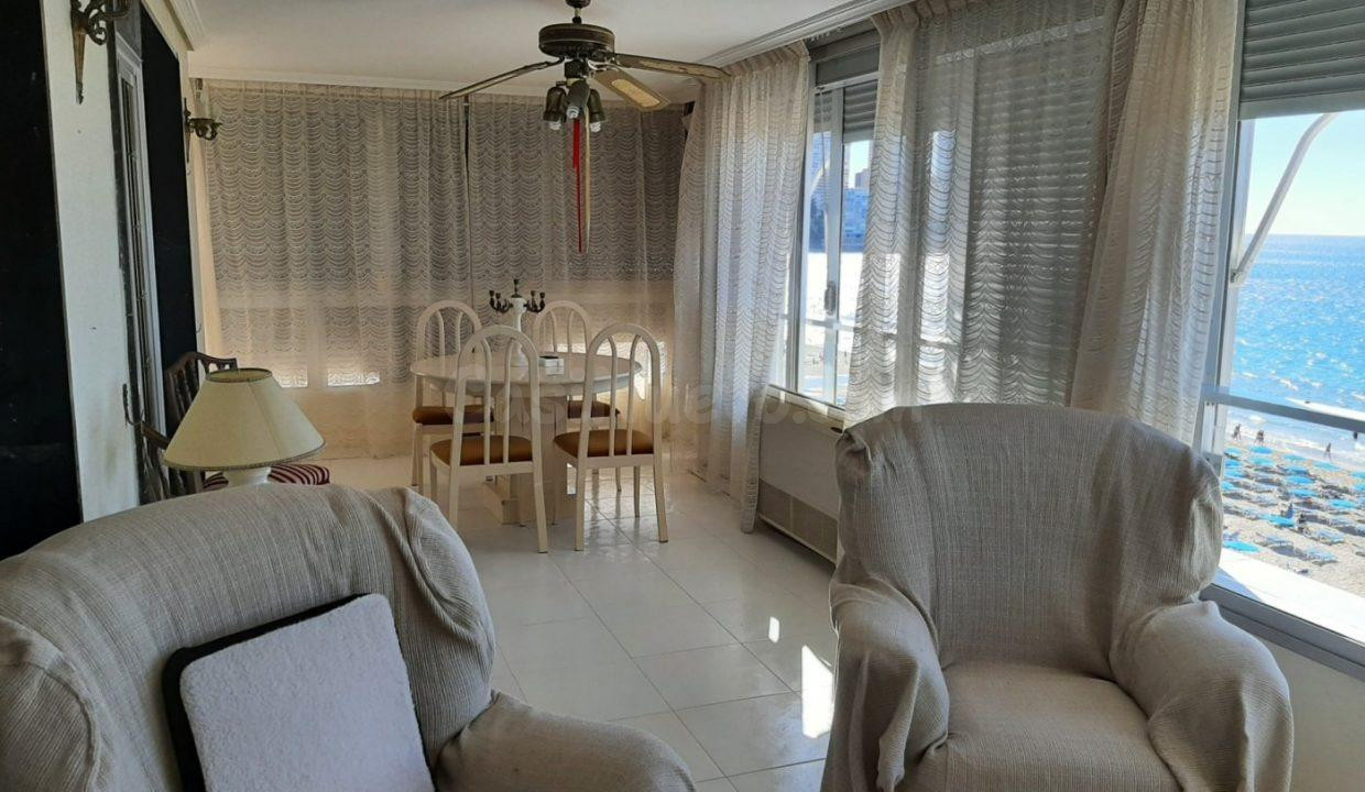 Amplio piso de esquina con terraza 20 m2 acristalada y vista - foto 5
