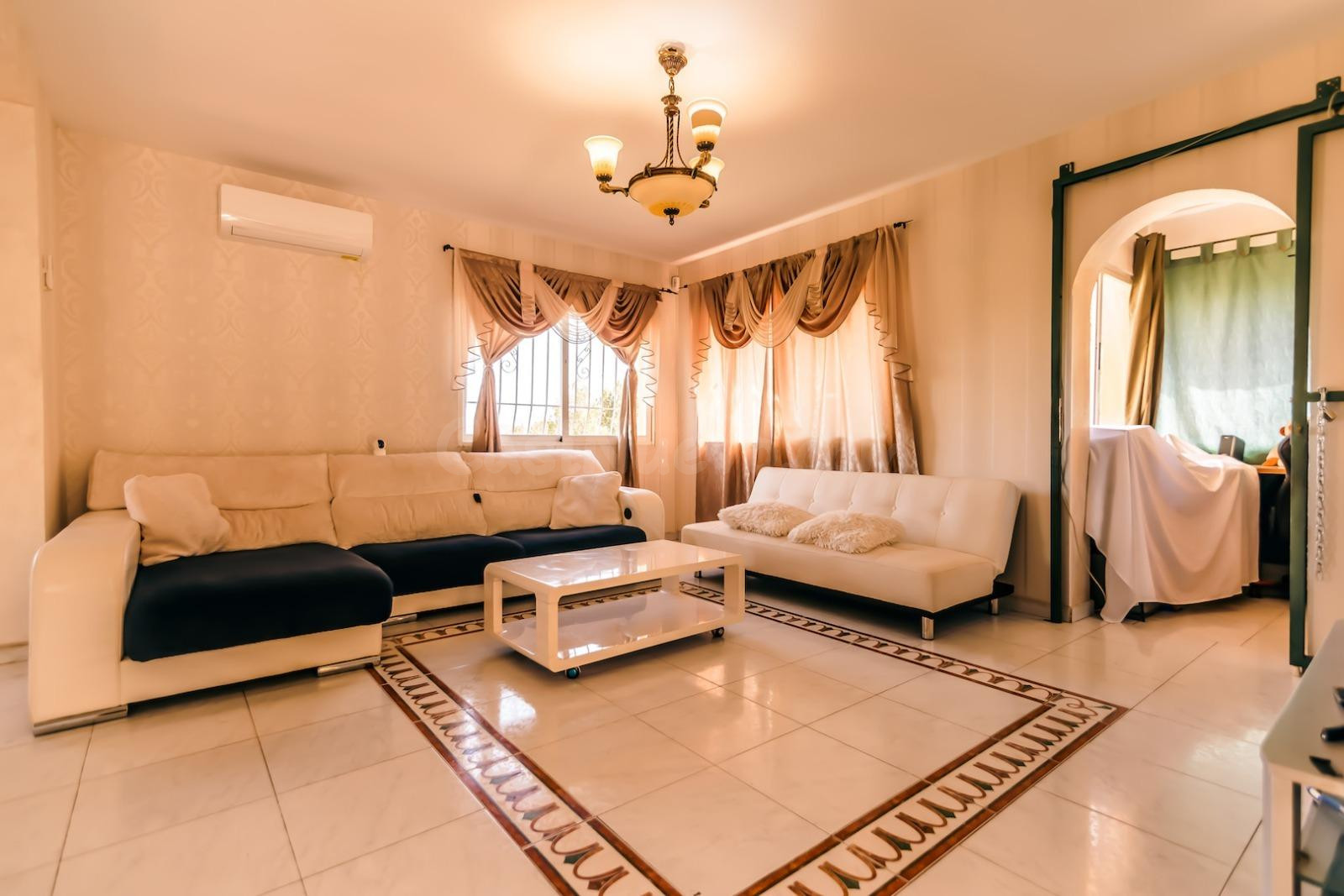 Impresionante chalet independiente con 3 dormitorios y vista - foto 4