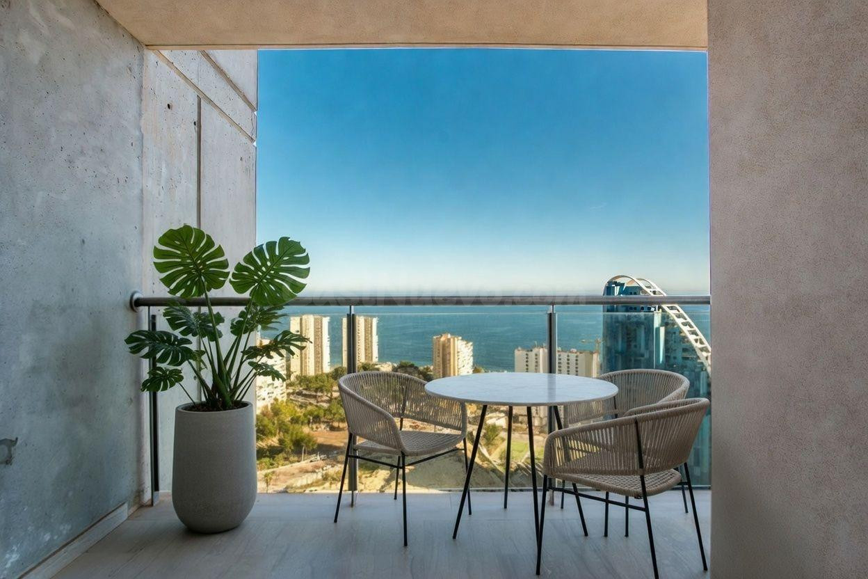 PISO PLANTA 23 EN BENIDORM