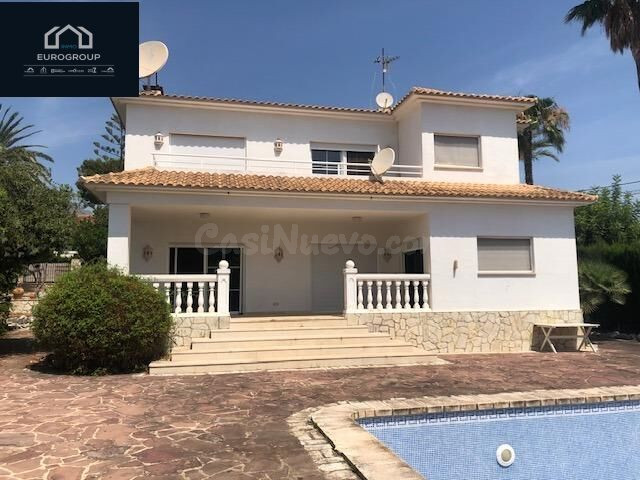 Villa independiente en Urbanizacion Coblanca , Benidorm.www.