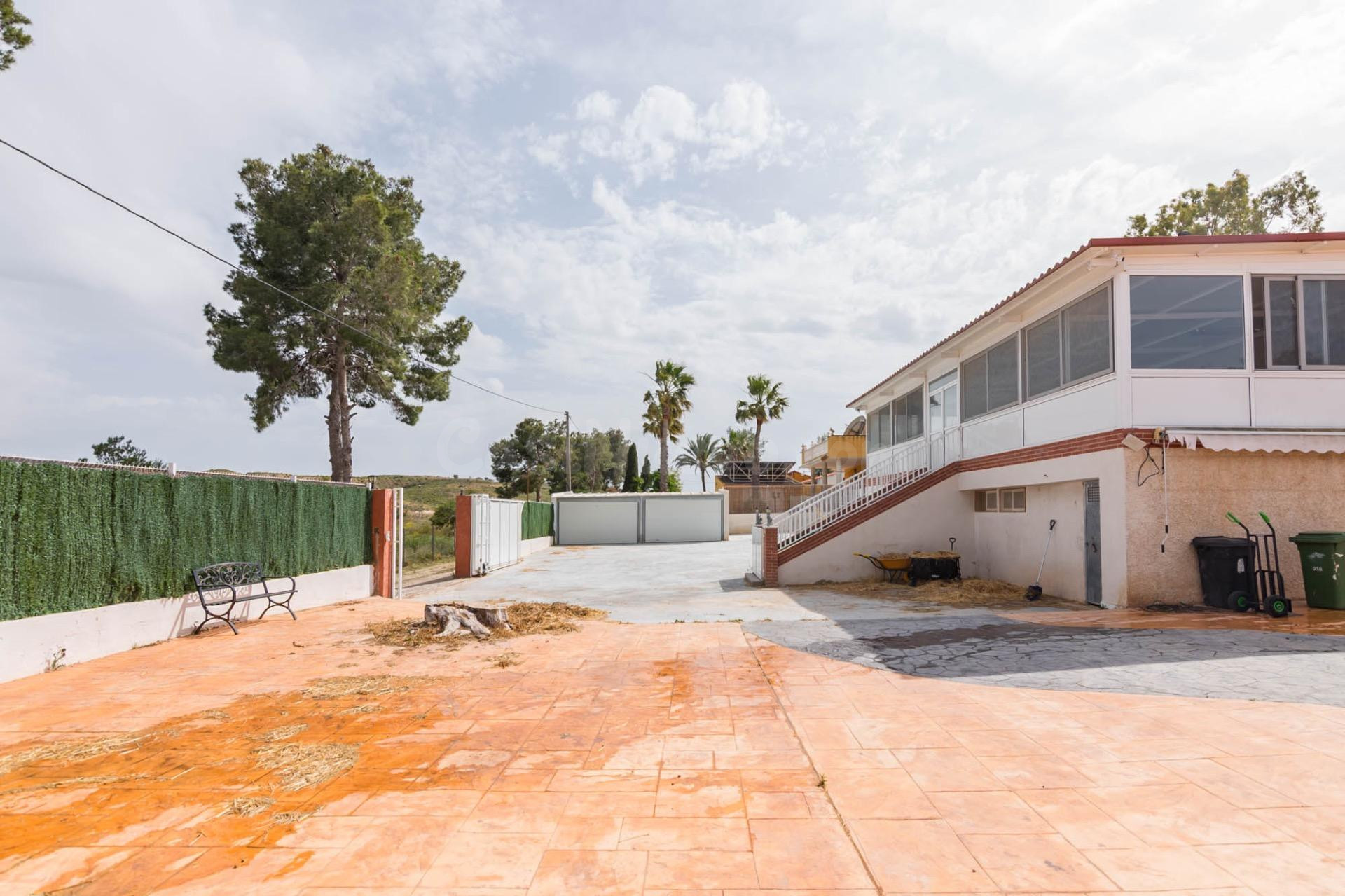 Casa 5 habitaciones 307m² en venta - Los periquitos - foto 3