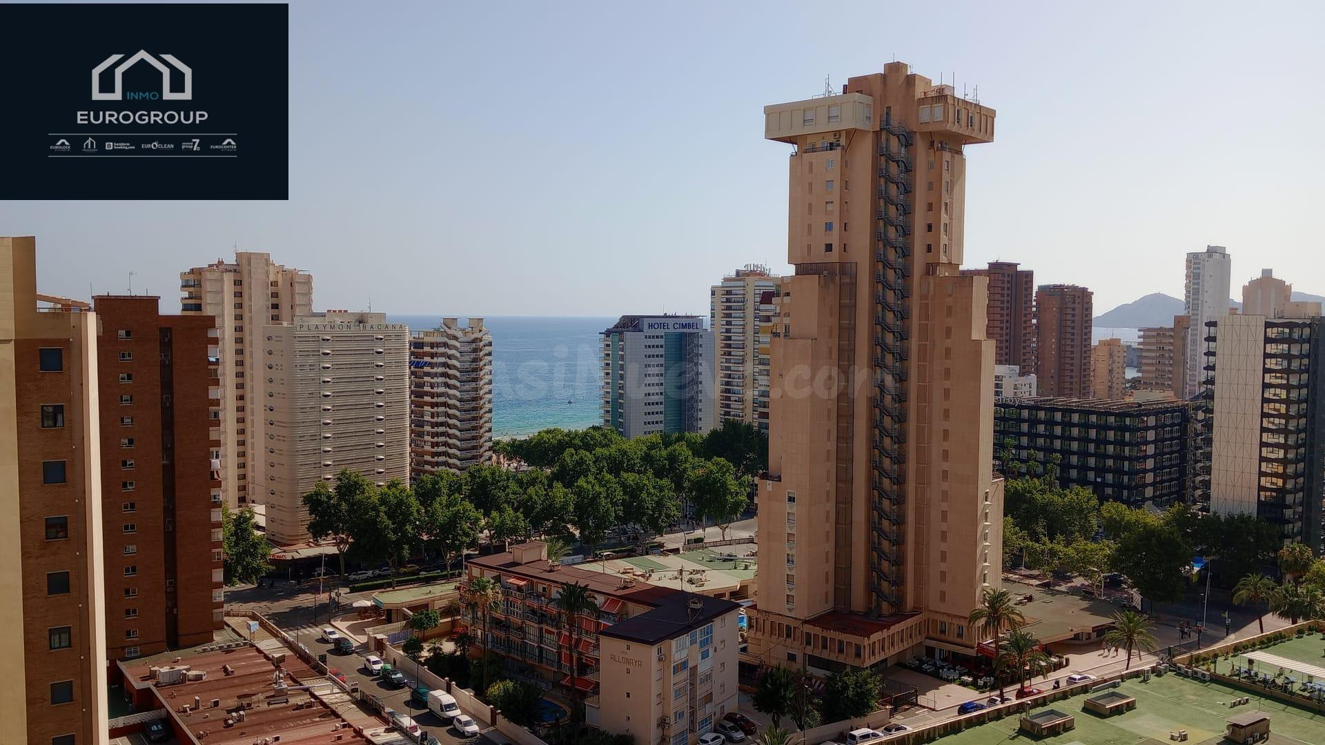 FANTASTICO APARTAMENTO DE UN DORMITORIO CON PARKING Y PISCINA, VISTAS AL MAR EN PLAYA DE LEVANTE