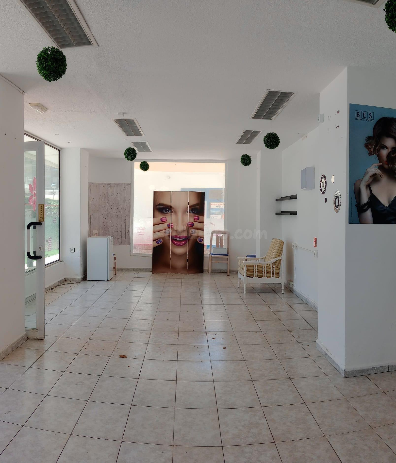 Local comercial ubicado entre 1 y 2 linea playa Levante, a u - foto 2
