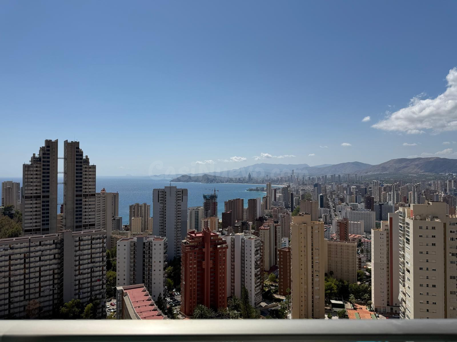 Ampio piso con vistas espectaculares al mar y Benidorm en zo
