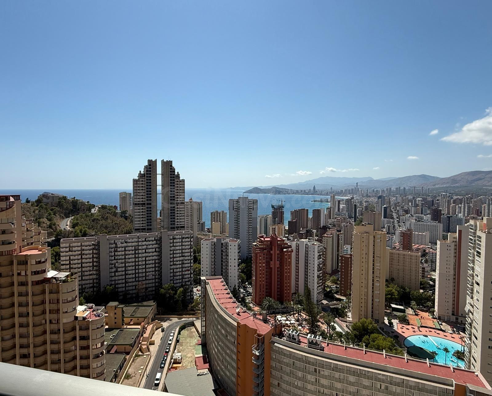 Ampio piso con vistas espectaculares al mar y Benidorm en zo - foto 2