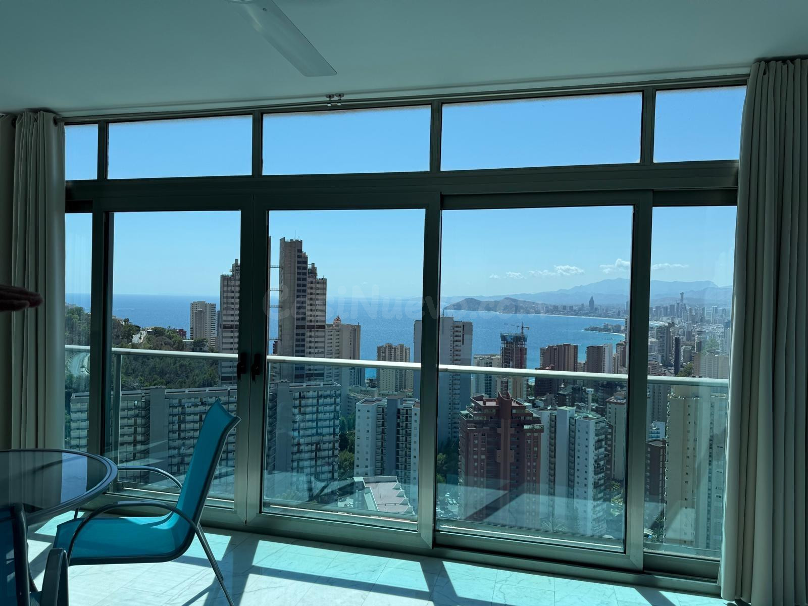Ampio piso con vistas espectaculares al mar y Benidorm en zo - foto 3