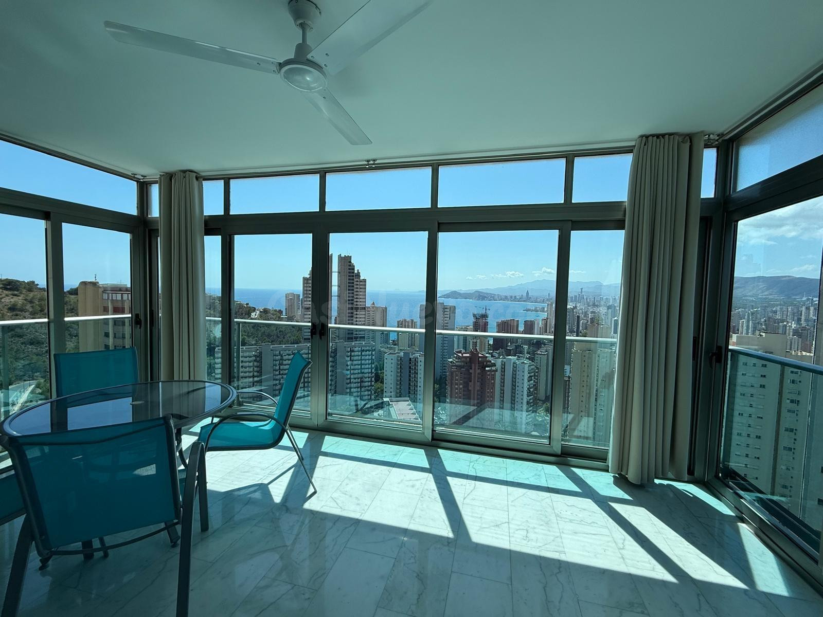 Ampio piso con vistas espectaculares al mar y Benidorm en zo - foto 5