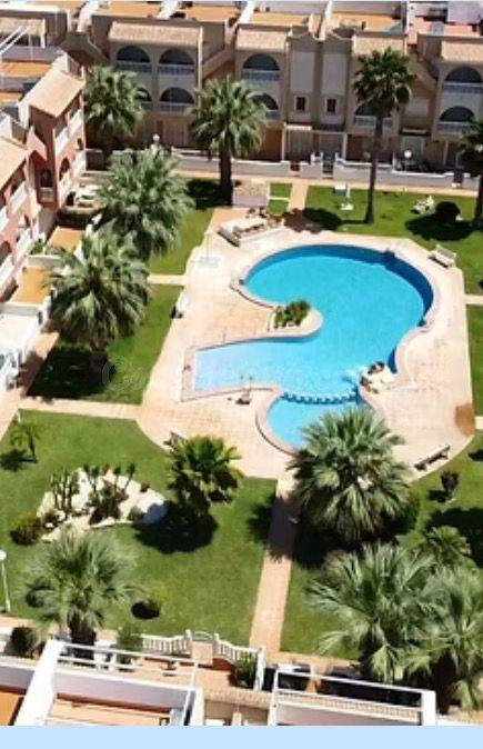 PISO CON 55M2 DE PATIO EN RESIDENCIAL EL DIVINO - foto 2