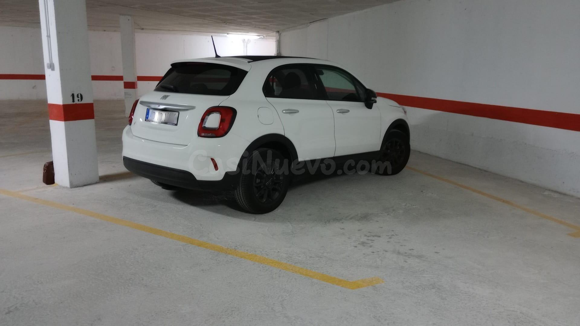 Plaza de garage privada subterranea en zona Levante.
