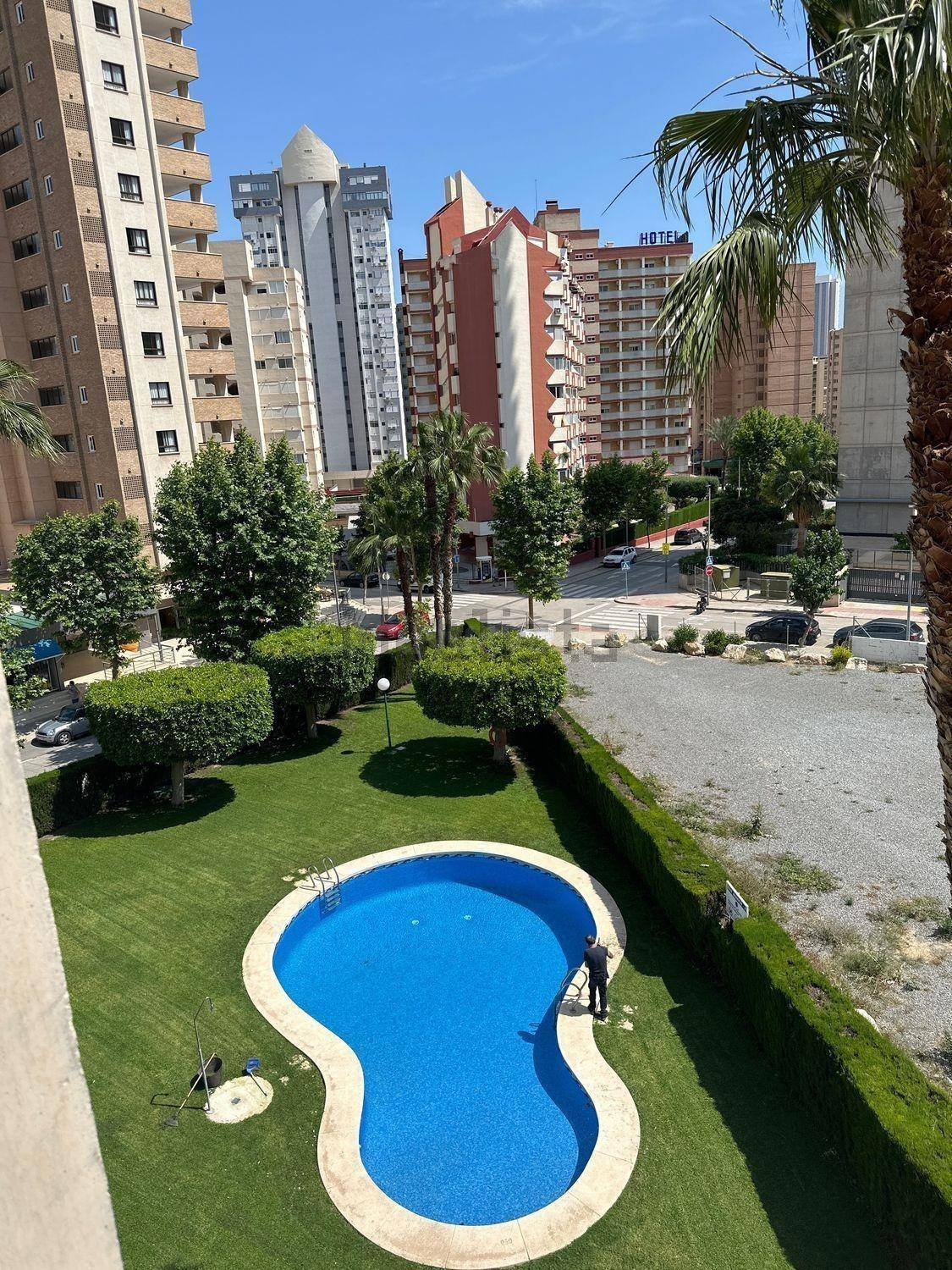 Plaza de garage privada subterranea en zona Levante. - foto 4