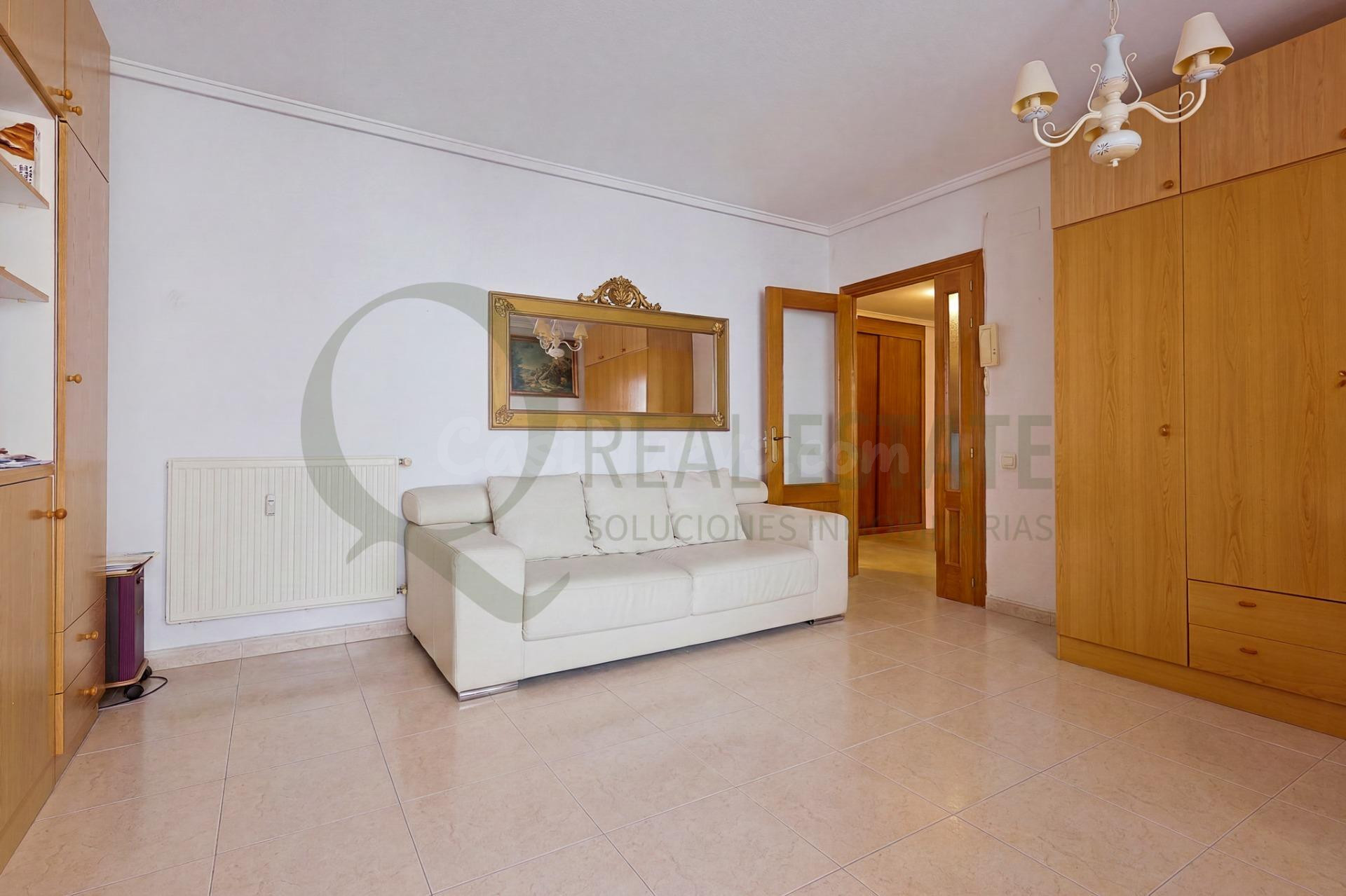 Piso con terraza, piscina y urbanización completa en excelen - foto 4