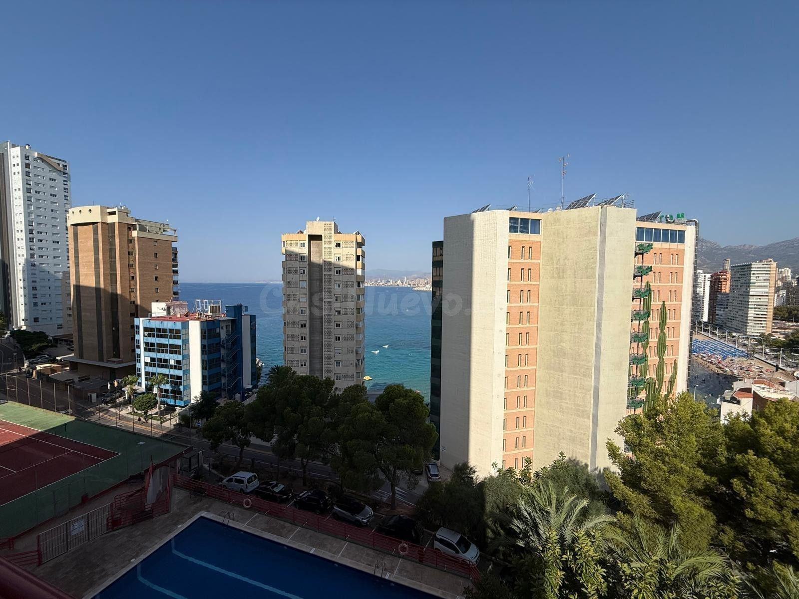 Precioso reformado piso con 3 dormitorios y vistas al mar a 