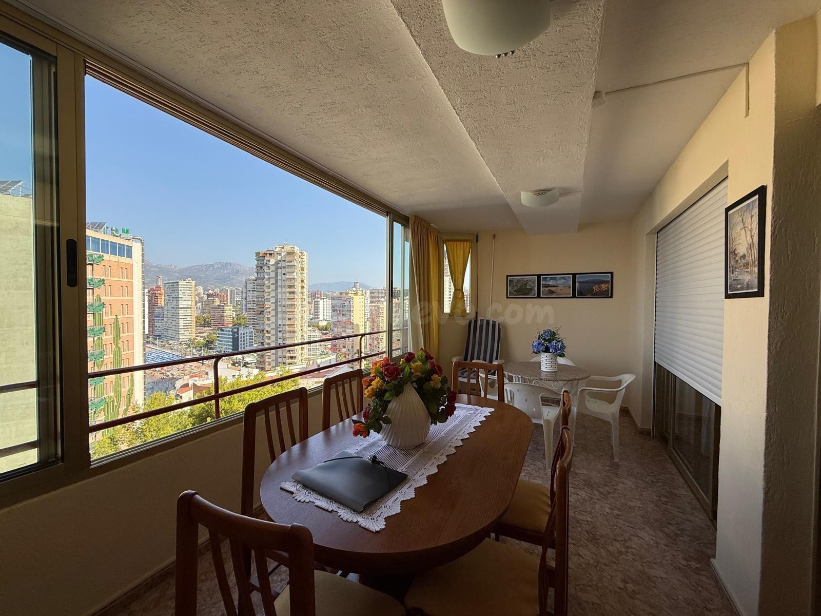 Precioso reformado piso con 3 dormitorios y vistas al mar a  - foto 5