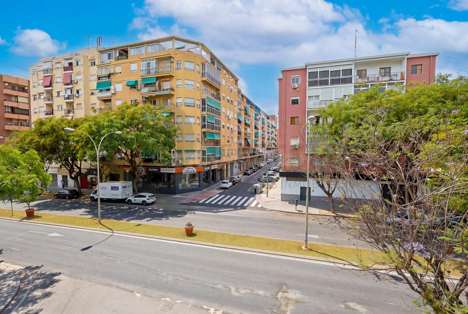 Piso a estrenar en Benalúa con garaje, trastero y piscina en - foto 4