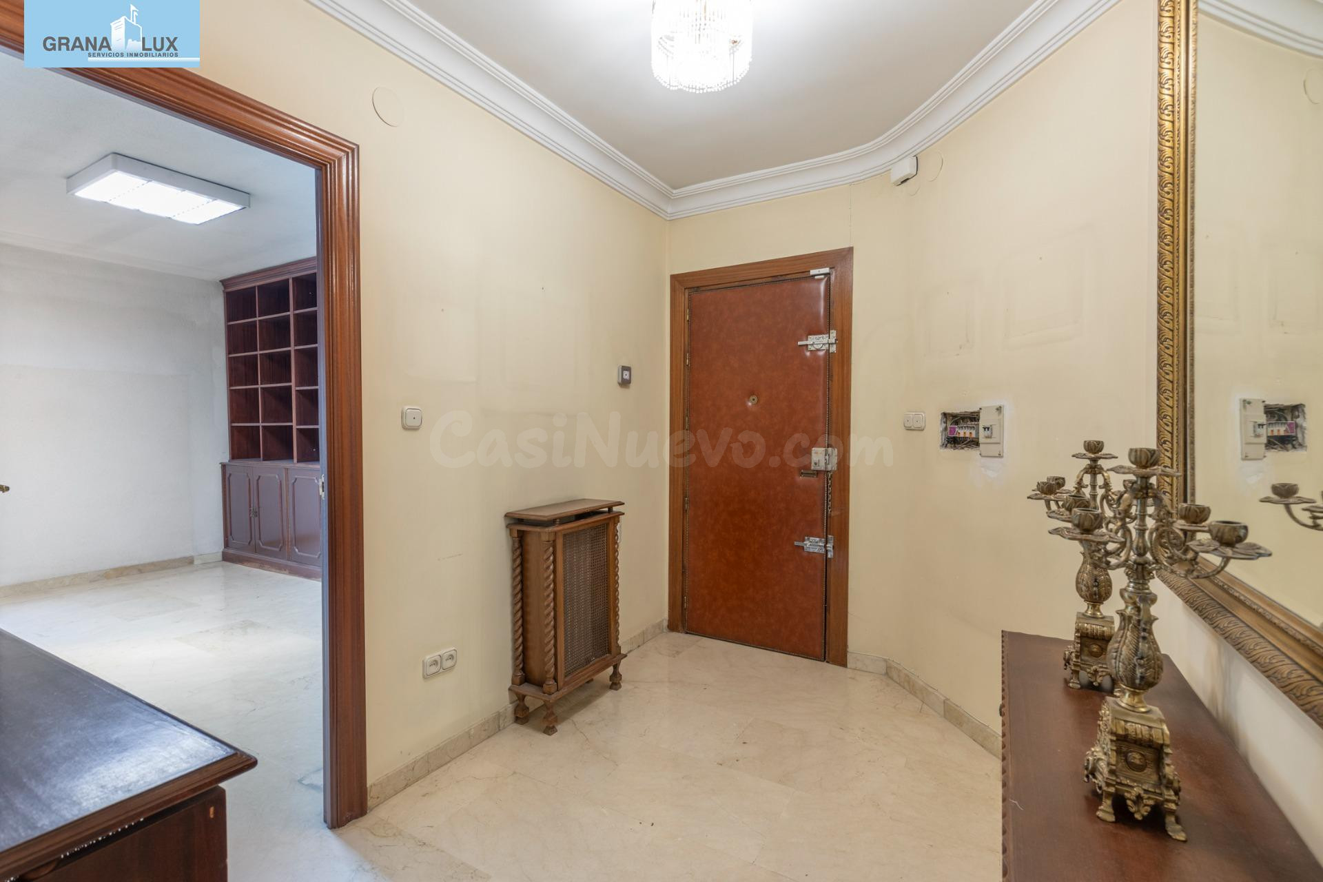 Piso en venta en pleno centro de Granada – Planta alta, gara - foto 2