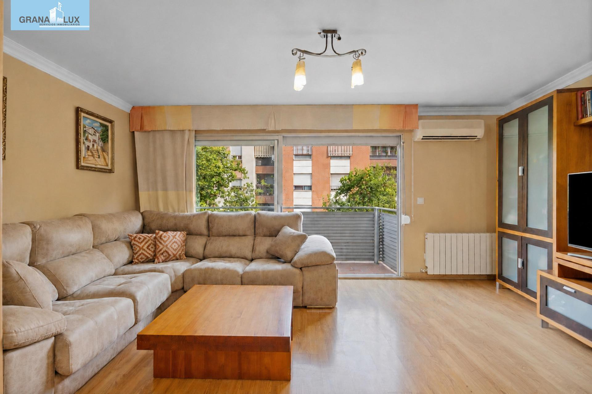 EN VENTA ATICO DÚPLEX CON GRAN TERRAZA JUNTO ESTACIÓN DE AUT