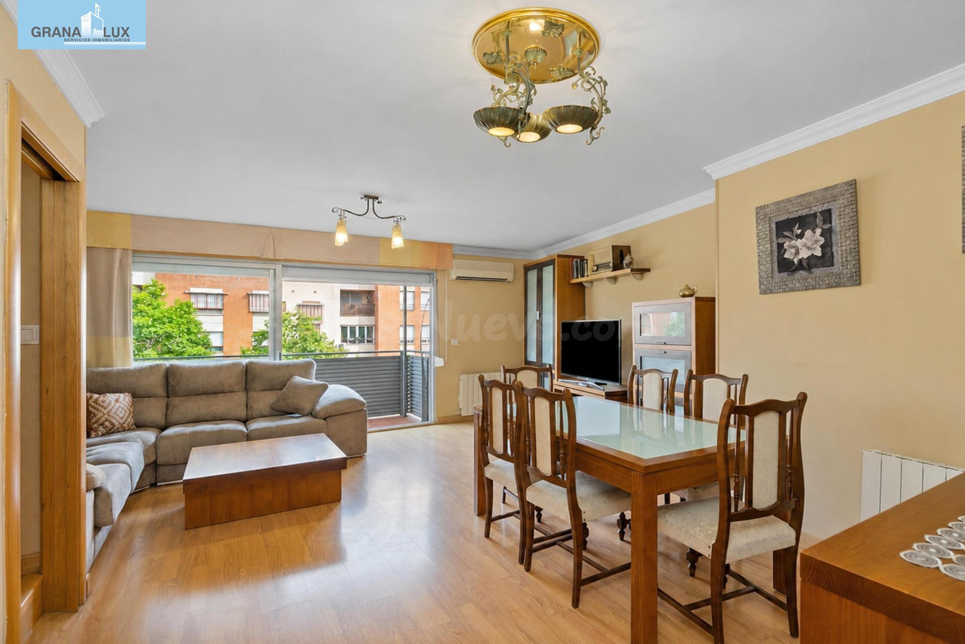 EN VENTA ATICO DÚPLEX CON GRAN TERRAZA JUNTO ESTACIÓN DE AUT - foto 2