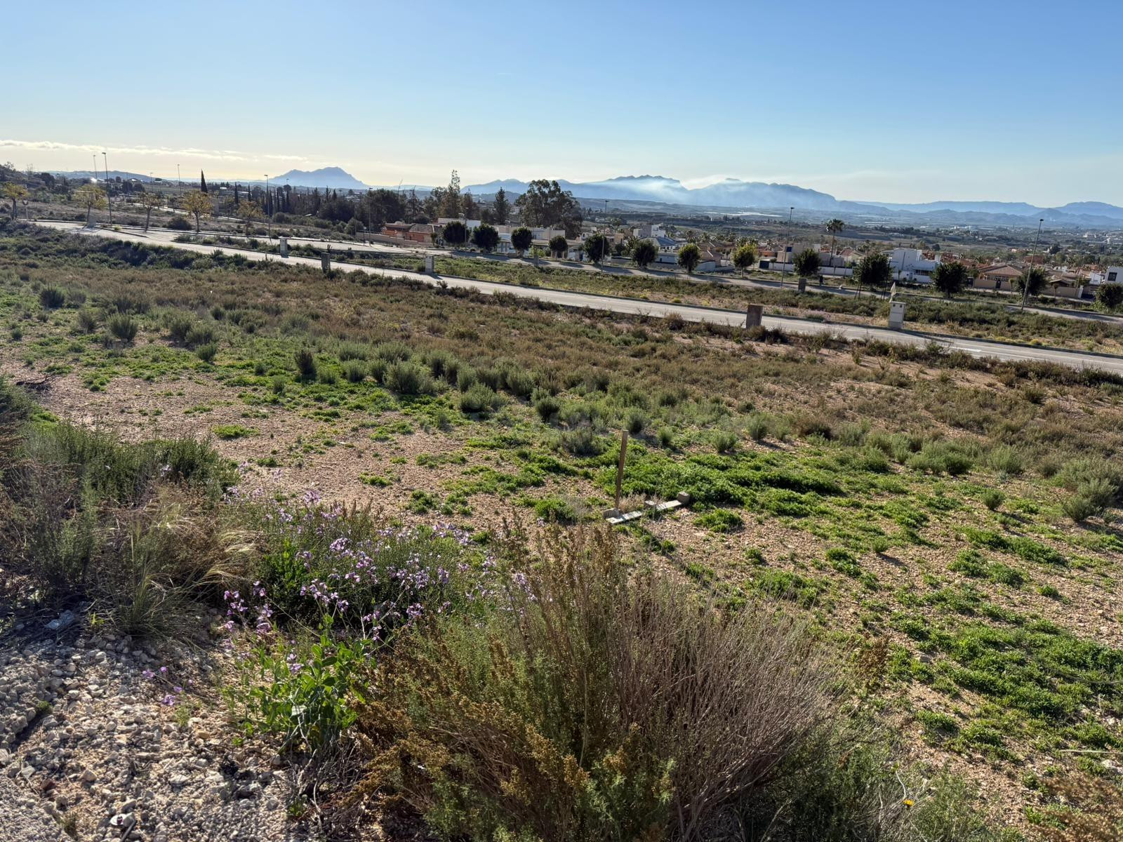 ✨ Oportunidad única en Las Kalendas zona residencial a escas - foto 3
