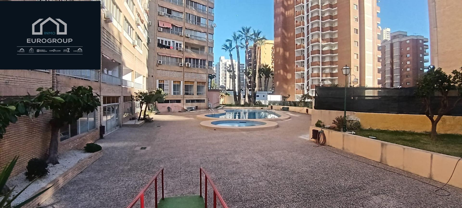 FANTÁSTICO APARTAMENTO DE 1 DORMITORIO, REFORMADO, CON PARKING COMUNITARIO Y PISCINA EN PLAYA DE LEVANTE