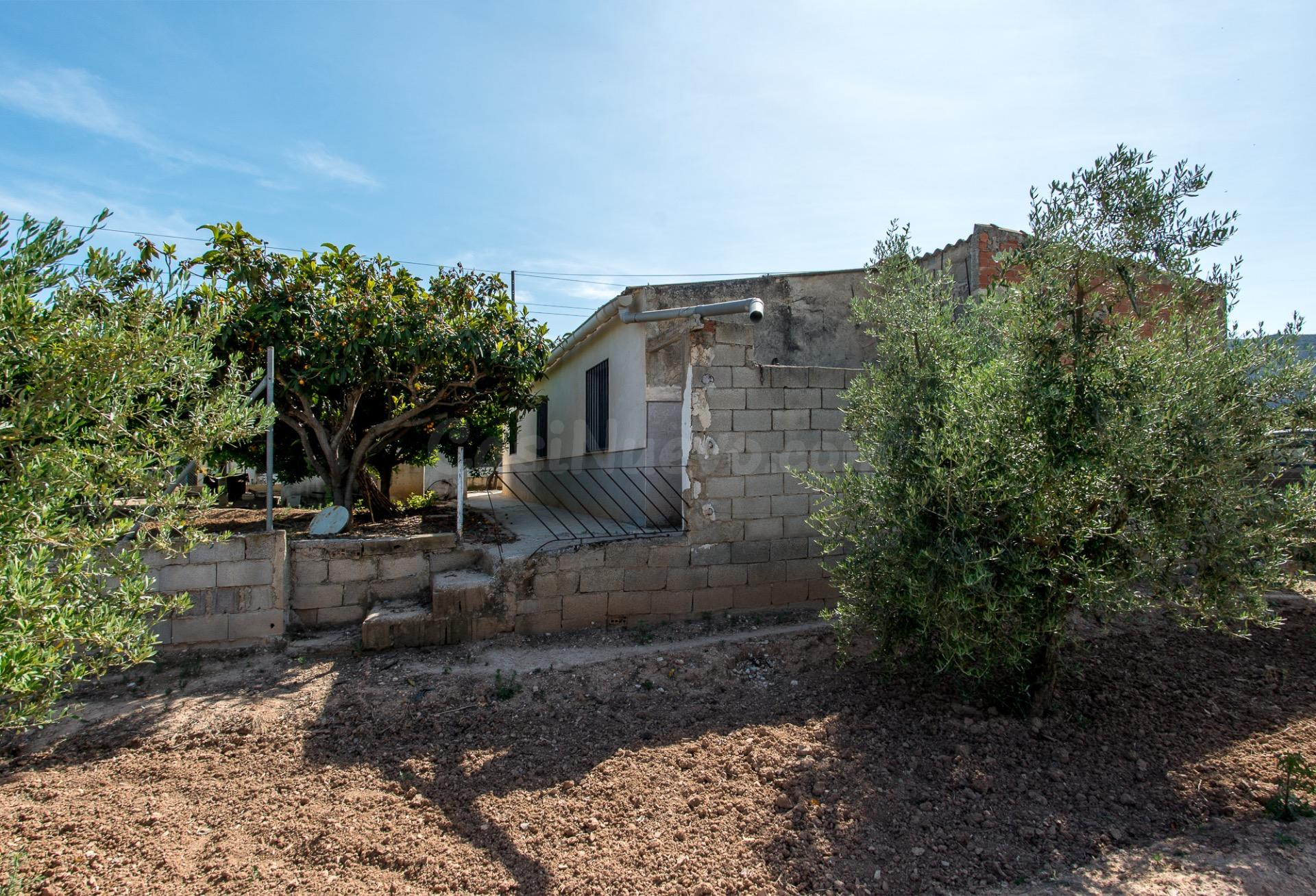 Casa de. campo en finca rustica de mas de 4.000m2 con piscina en Cehegin
